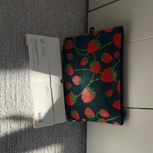 BAGGU Medium Go Pouch with Strawberry Print